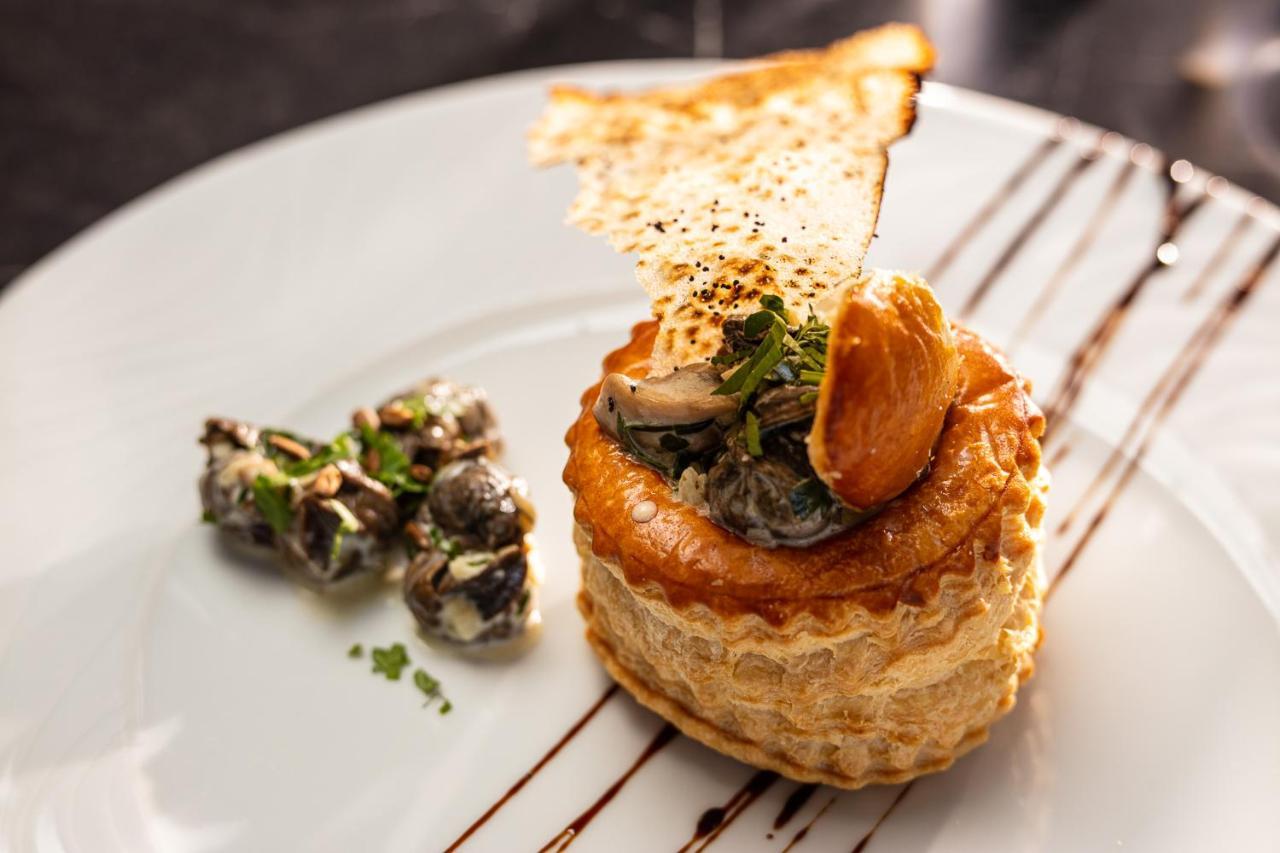 Logis Hotel Restaurant De France Saint-Geniez-dʼOlt Εξωτερικό φωτογραφία