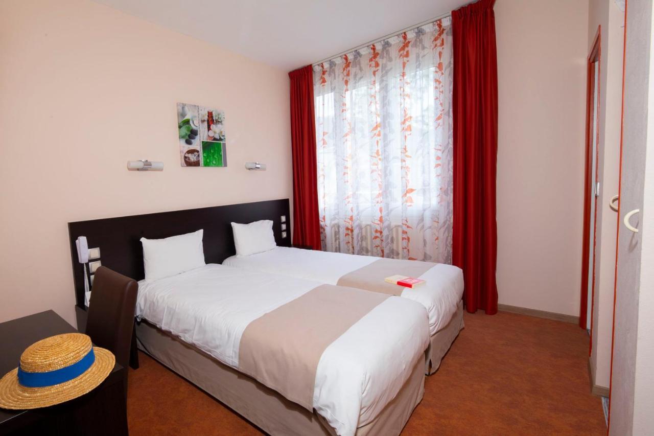 Logis Hotel Restaurant De France Saint-Geniez-dʼOlt Εξωτερικό φωτογραφία