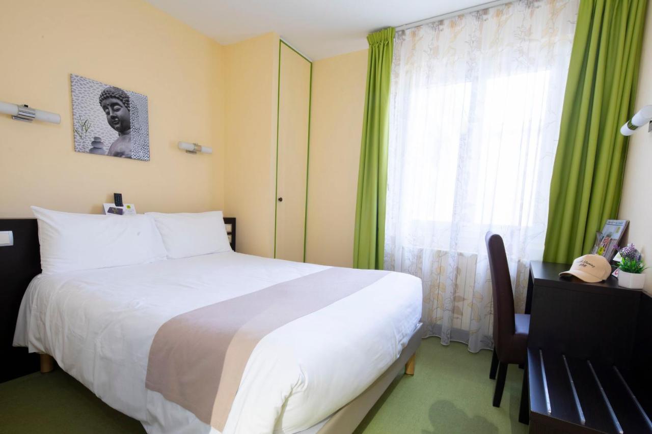 Logis Hotel Restaurant De France Saint-Geniez-dʼOlt Εξωτερικό φωτογραφία