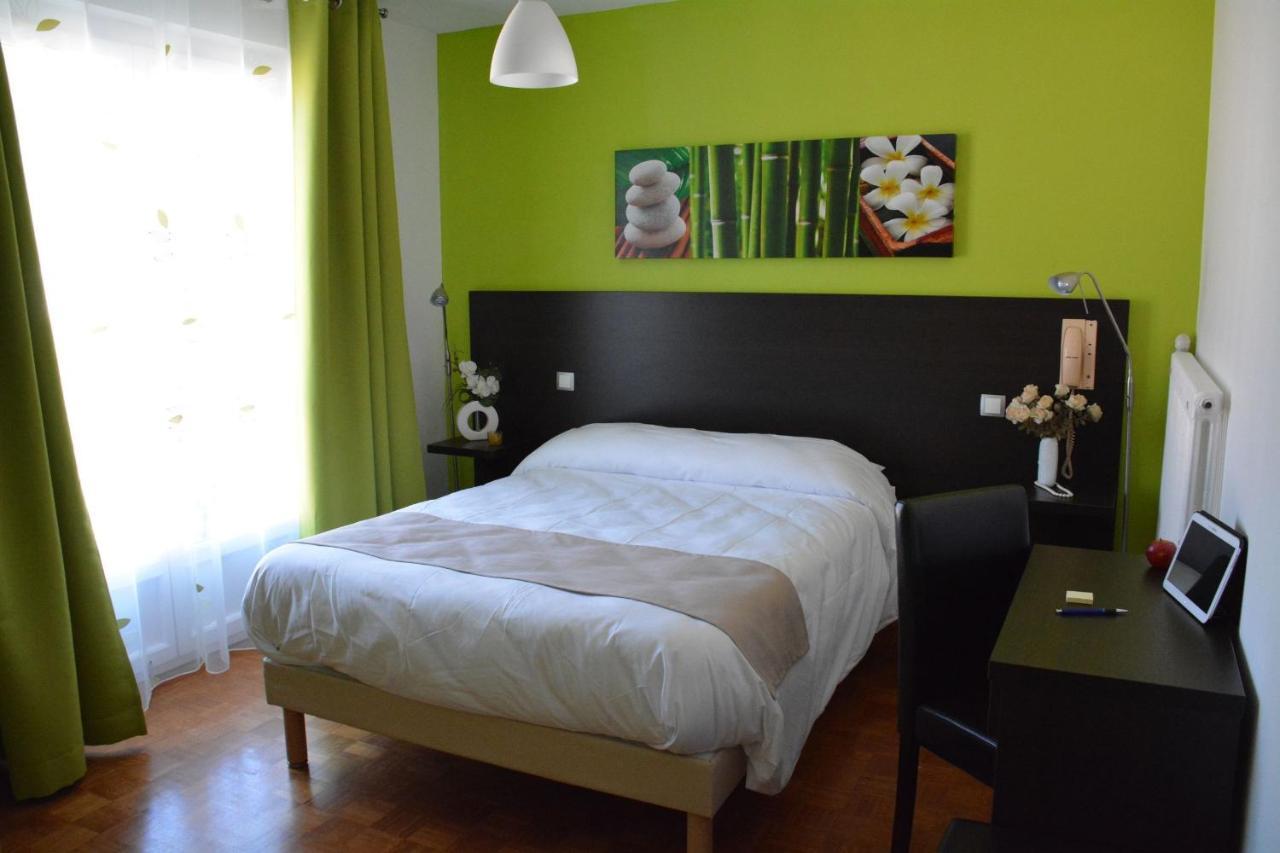 Logis Hotel Restaurant De France Saint-Geniez-dʼOlt Εξωτερικό φωτογραφία